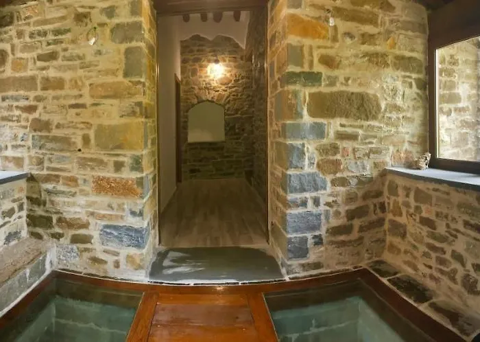 Bajo Pena Sanlorien * El Pueyo de Araguás