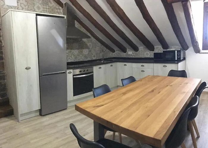 Bajo Pena Sanlorien * El Pueyo de Araguás