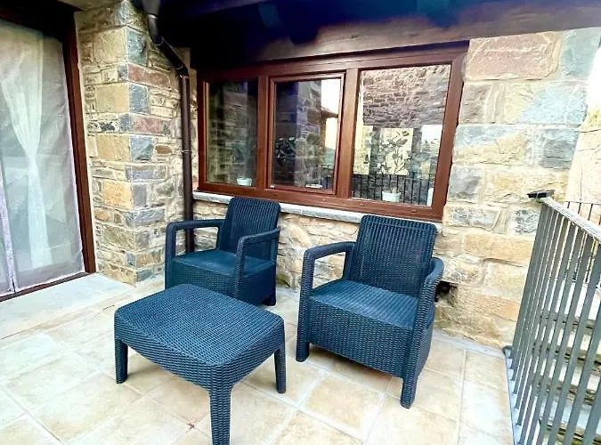 Bajo Pena Sanlorien Apartment El Pueyo de Araguas