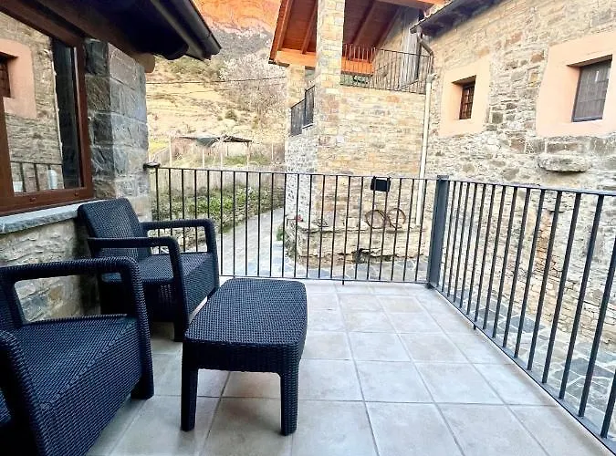 Bajo Pena Sanlorien *