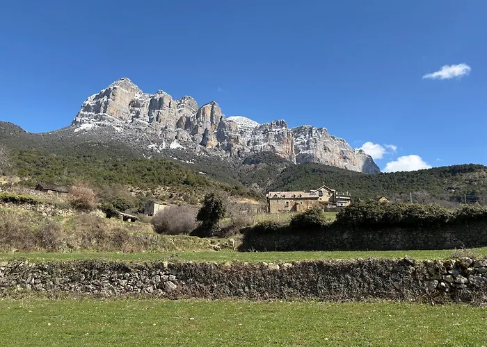 Bajo Pena Sanlorien El Pueyo de Araguás